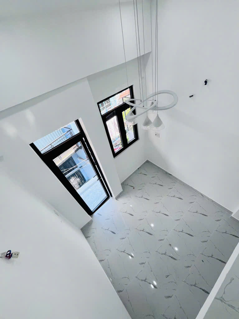 NHỎ XINH LUNG LINH 3 TẦNG HOÀI THANH QUẬN 8 GIÁ 2,38TY