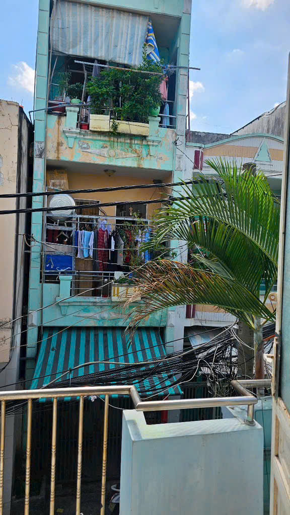 Nhà hẻm ô tô sát MT Bình Đông Quận 8 giá 2,9 tỷ còn TL