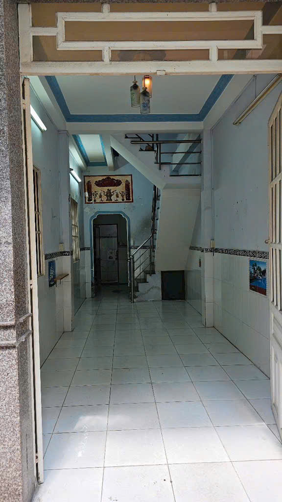 Nhà hẻm ô tô sát MT Bình Đông Quận 8 giá 2,9 tỷ còn TL