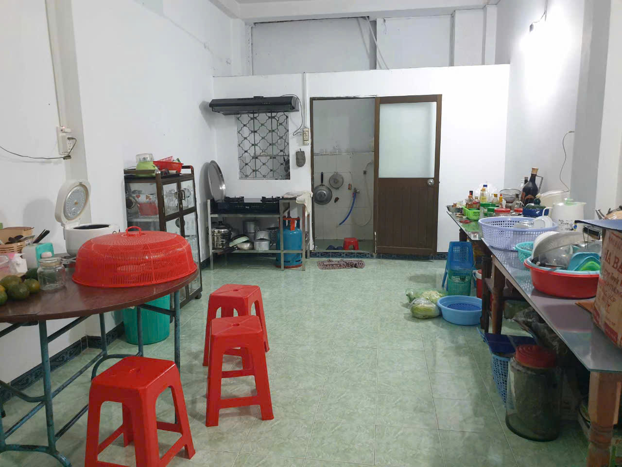 Một căn ra mặt tiền đường Lê Hồng Phong, 64m2 nhà 4 tầng giá 10 tỉ nhỉn