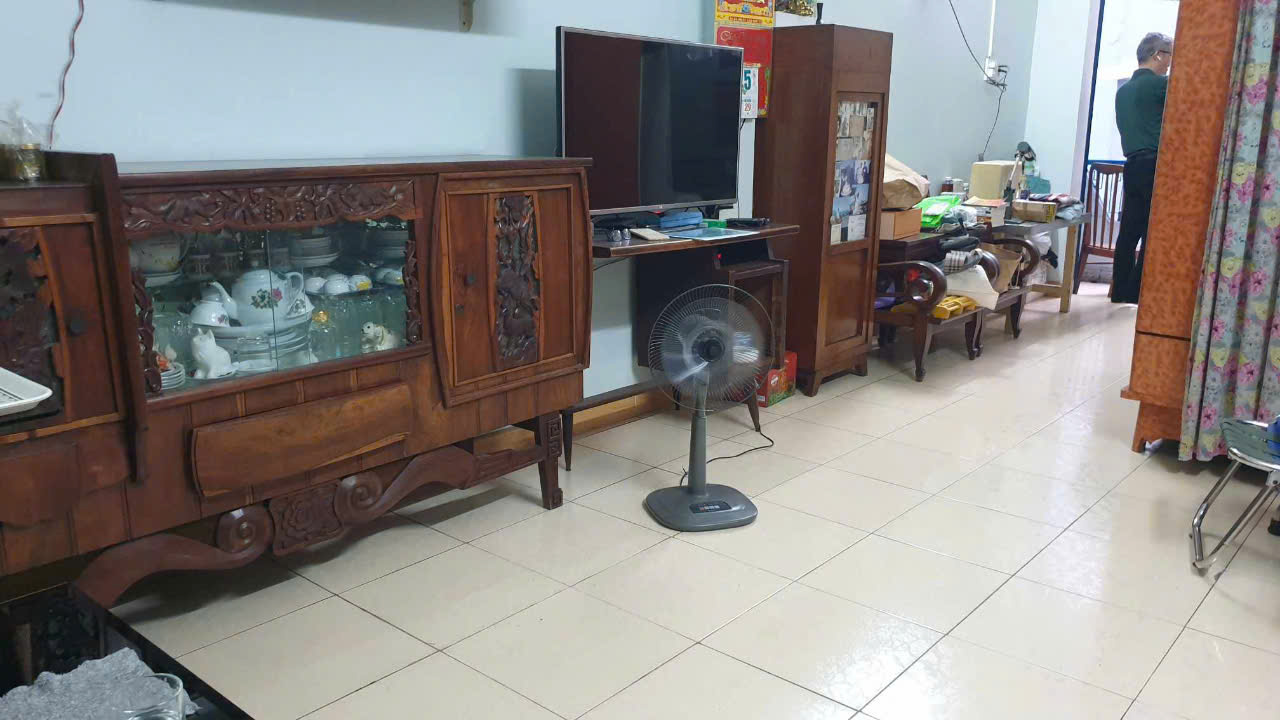 Một căn ra mặt tiền đường Lê Hồng Phong, 64m2 nhà 4 tầng giá 10 tỉ nhỉn