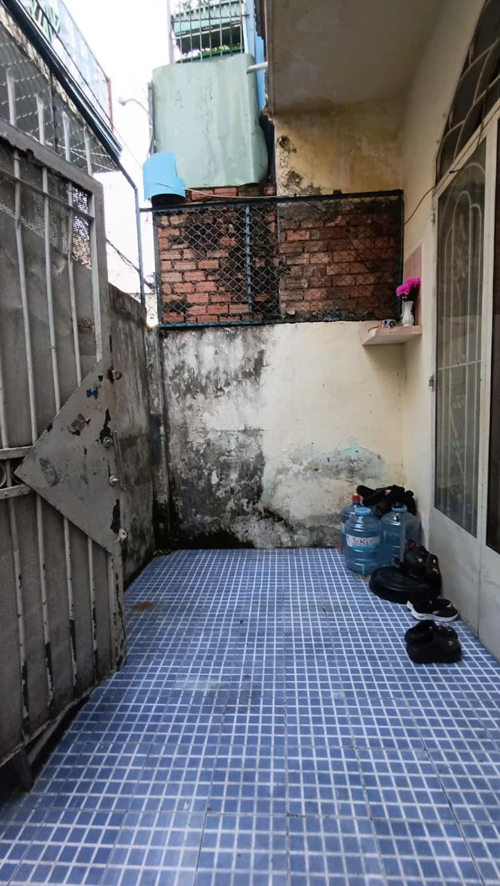 Bán nhà cũ tiện xây mới ngang 6,4mx12m Hoài Thanh Quận 8 giá 4 tỷ nhỉn