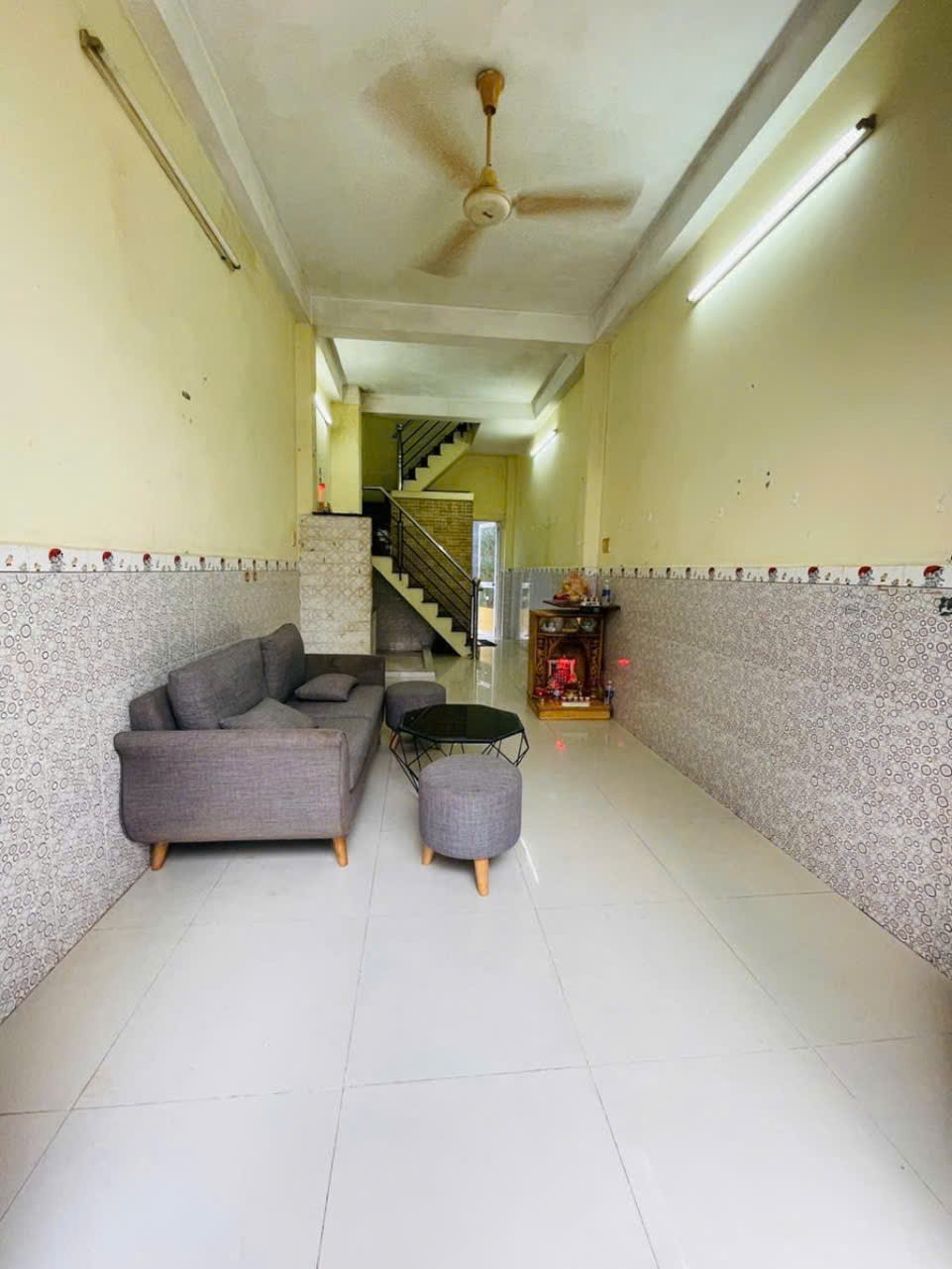 Bán nhà 3 tầng đúc kiên cố giáp Q5, Trần Văn Thành P8Q8 nhỉn 5 tỷ