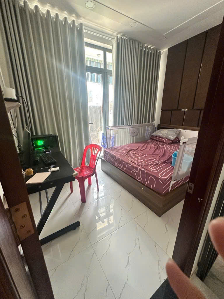 Nhà 2 tầng mới, cách 1 căn hẻm xe hơi, Tân hòa đông quận 6