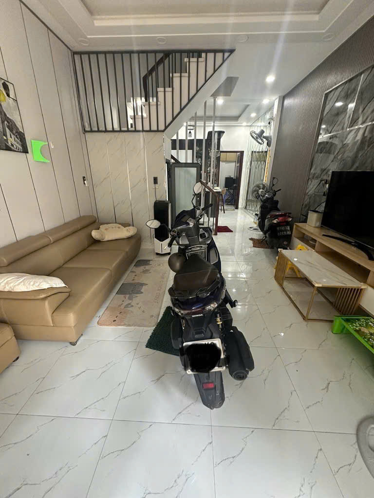 Nhà 2 tầng mới, cách 1 căn hẻm xe hơi, Tân hòa đông quận 6