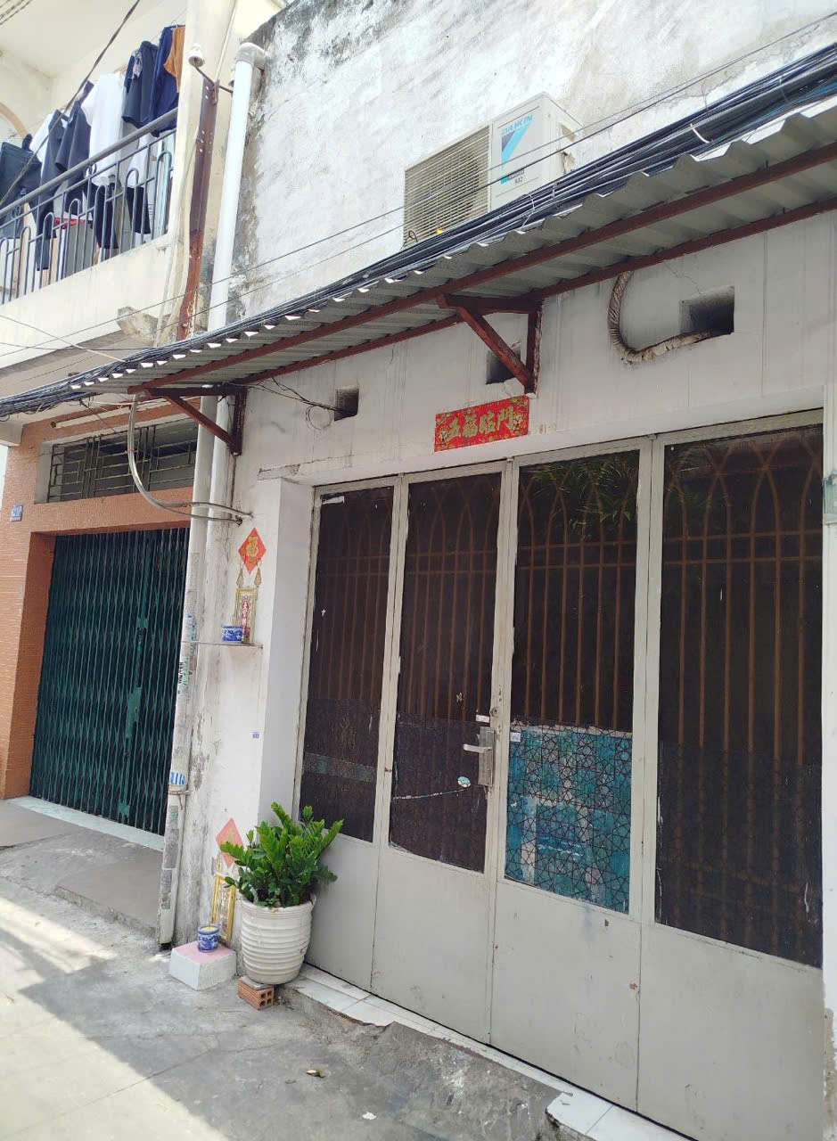 Bán nhà cấp 4 sát MT nguyễn văn đừng Quận 5, 8 tỉ còn TL