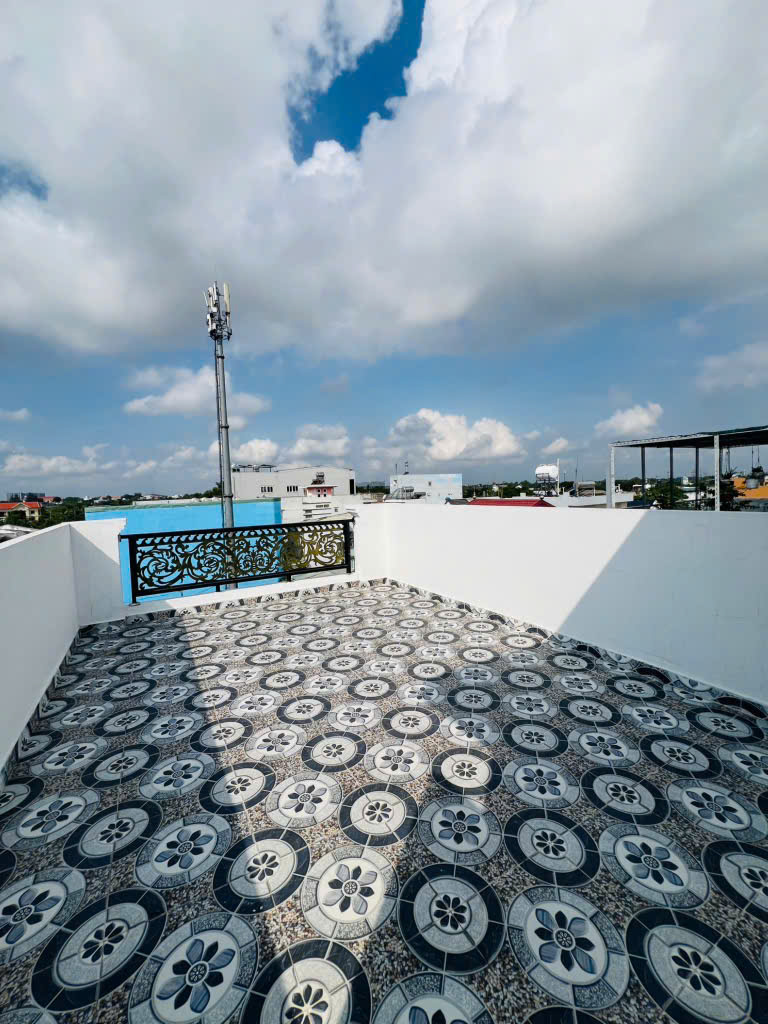 Xe hơi quay đầu, Trần Đại Nghĩa Tân kiên Bình Chánh, 4mx16m nhà BTCT 4 tầng giá tốt