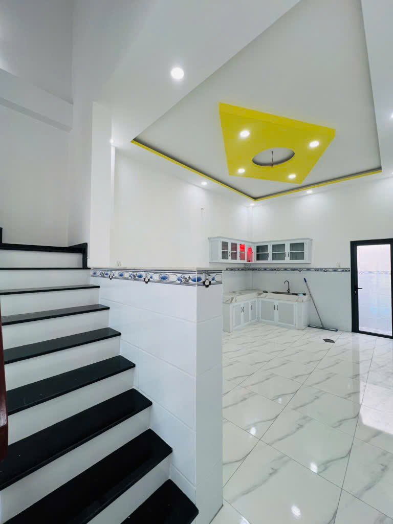 Xe hơi quay đầu, Trần Đại Nghĩa Tân kiên Bình Chánh, 4mx16m nhà BTCT 4 tầng giá tốt