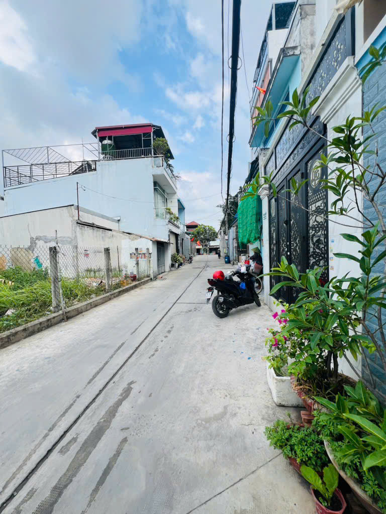 Xe hơi quay đầu, Trần Đại Nghĩa Tân kiên Bình Chánh, 4mx16m nhà BTCT 4 tầng giá tốt