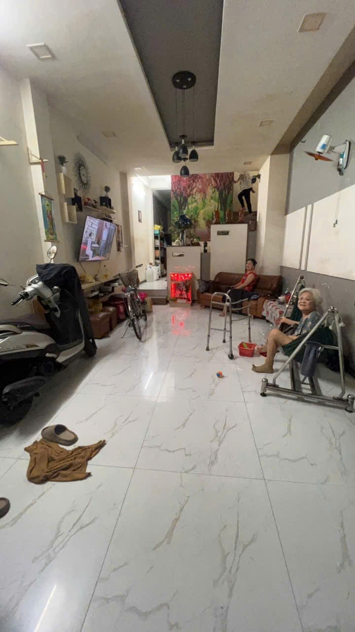 Bán nhà 2 mặt tiền hẻm ô tô Hậu Giang 64m2 quận 6 giá 8,9 tỉ