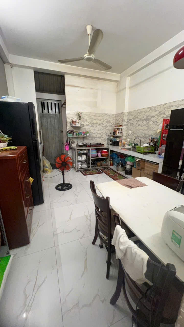 Bán nhà 2 mặt tiền hẻm ô tô Hậu Giang 64m2 quận 6 giá 8,9 tỉ