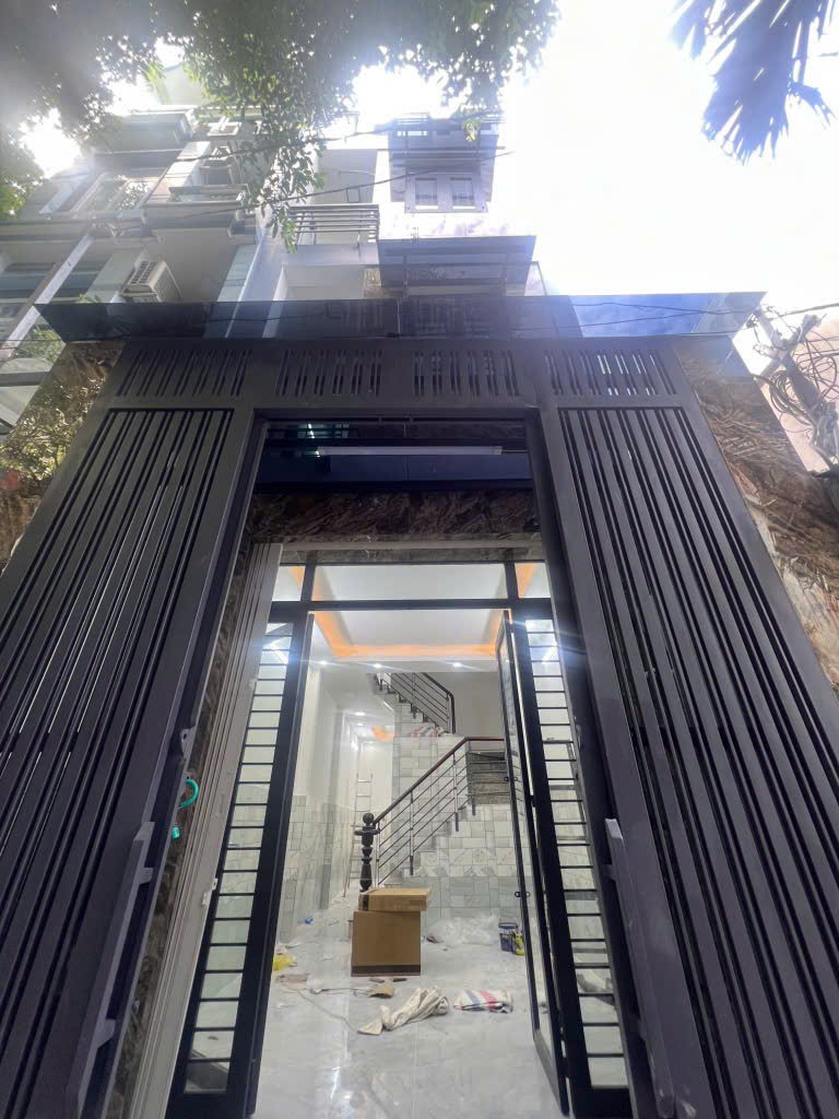 Nhà mới 4 tầng 42m2 Bình Đông Quận 8 giá 5 tỉ còn thương lượng