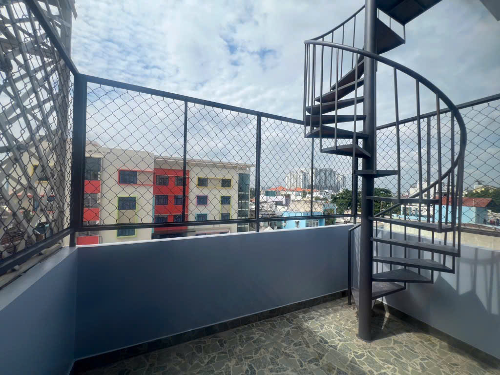 Nhà mới 4 tầng 42m2 Bình Đông Quận 8 giá 5 tỉ còn thương lượng