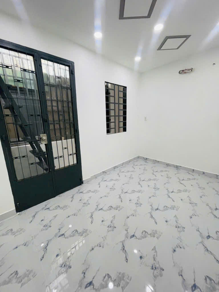 NHÀ MỚI LENG KENG 2 Tầng Trần Xuân Soạn Quận 7 giá 2250