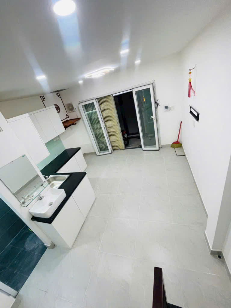 NHÀ MỚI LENG KENG 2 Tầng Trần Xuân Soạn Quận 7 giá 2250