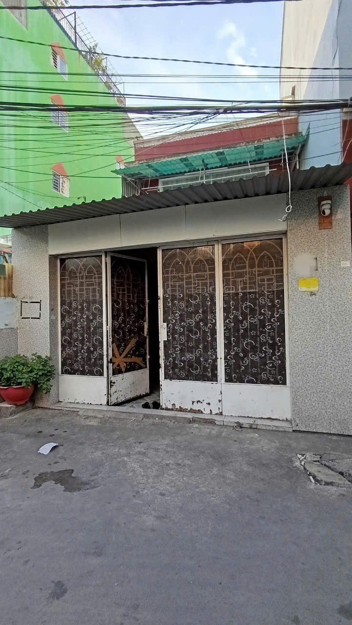 Bán gấp nhà cũ 62m2 Hoài Thanh P14 Q8 giá 4600 còn TL