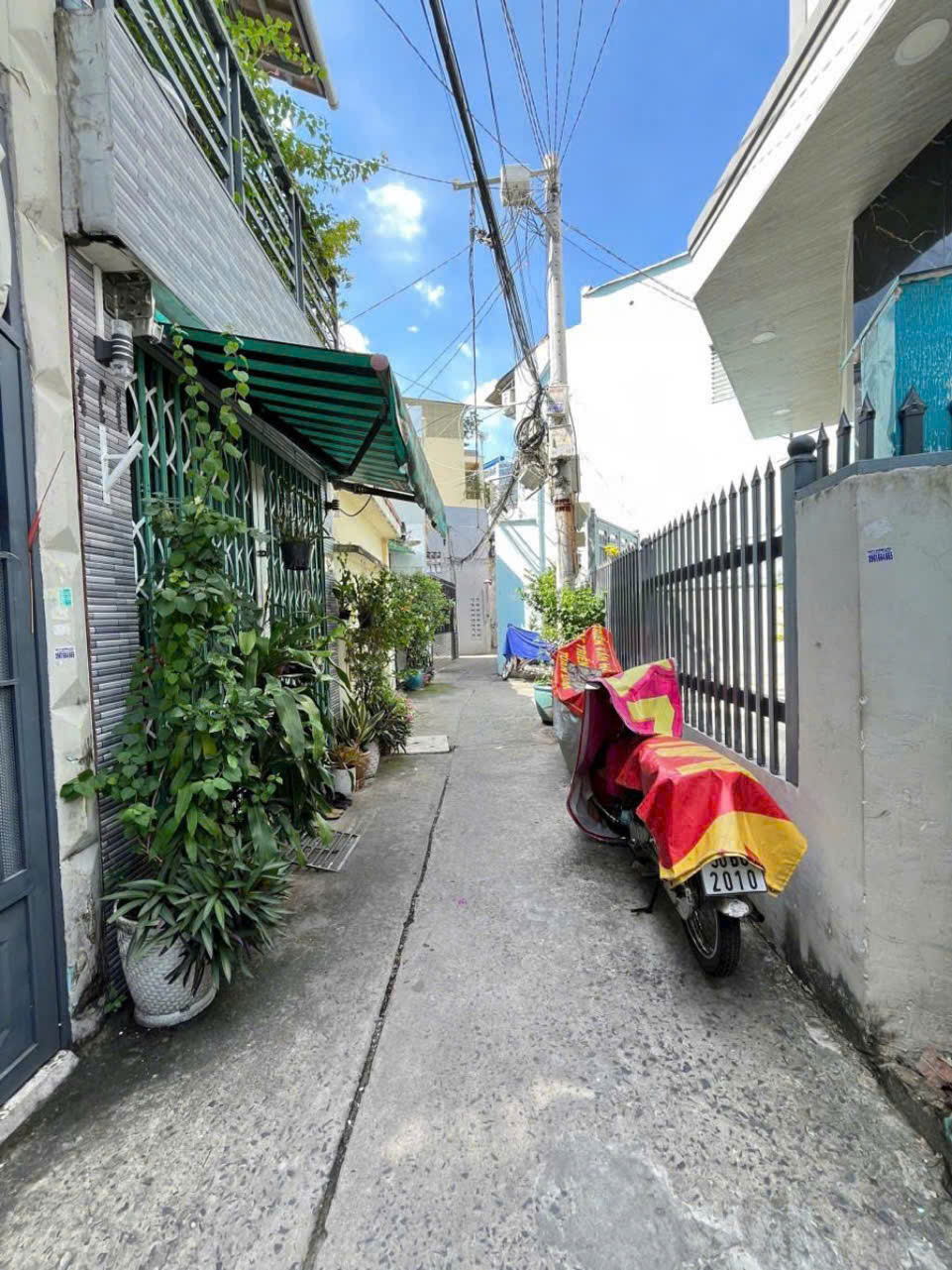 Bán gấp nhà mới 3 tầng Âu dương lân Quận 8 giá chỉ 2,38 tỷ