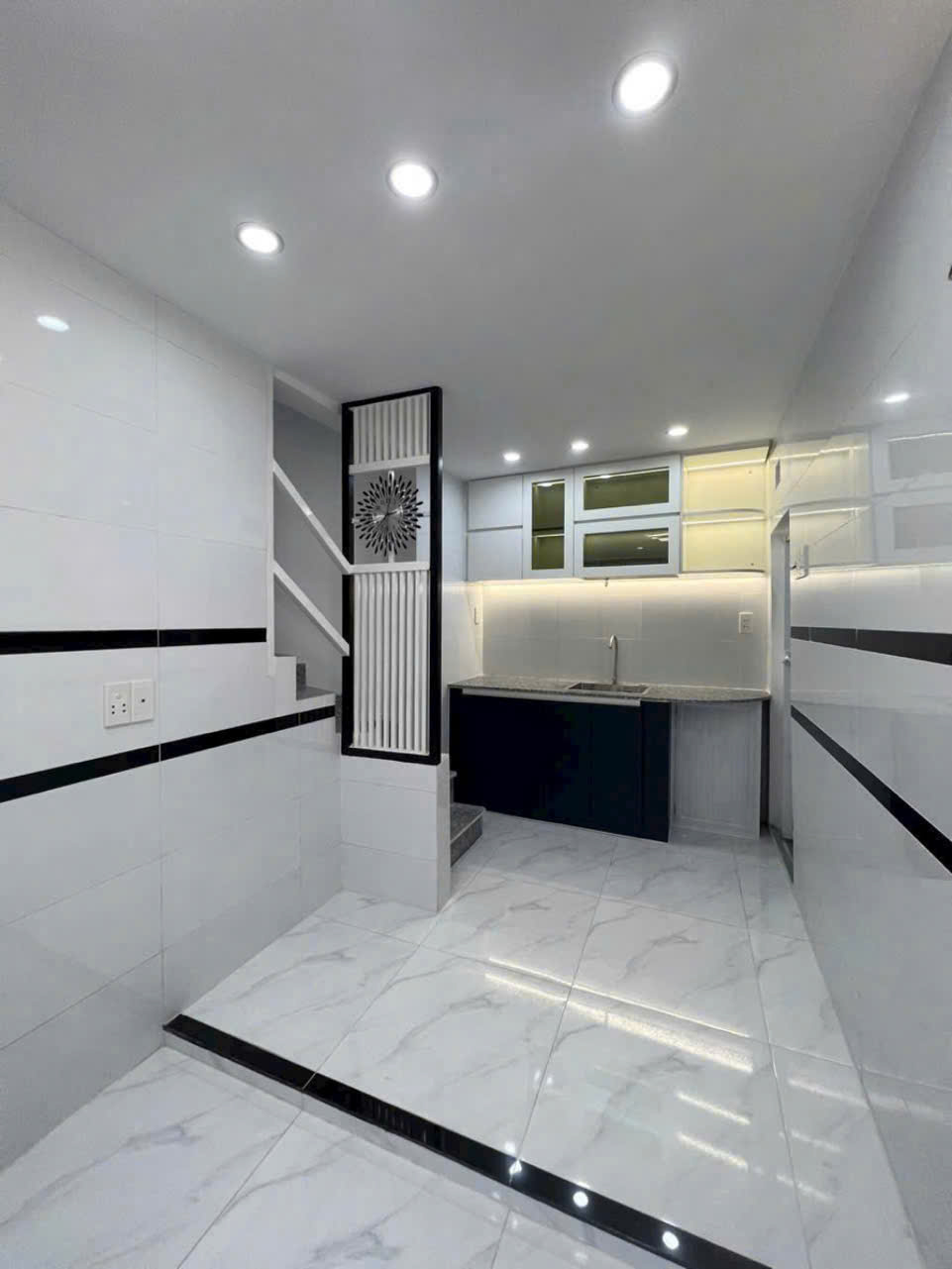 Bán gấp nhà mới 3 tầng Âu dương lân Quận 8 giá chỉ 2,38 tỷ