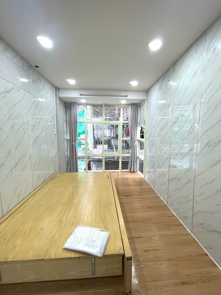 Bán gấp nhà 2 tầng hẻm ba gác Trần Phú Quận 5 giá 2,98 tỉ