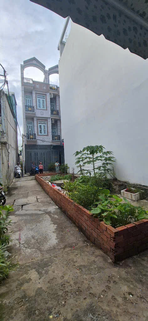 Bân gấp lô đất 3,8x13m Lưu hữu phước Quận 8 giá 3,2 tỉ nhỉnh