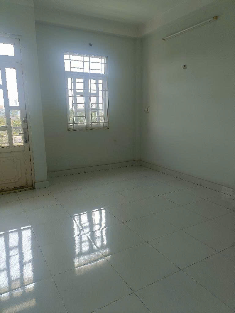 Bán gấp nhà MT (4x20)m  nguyễn văn luông Quận 6  giá tốt