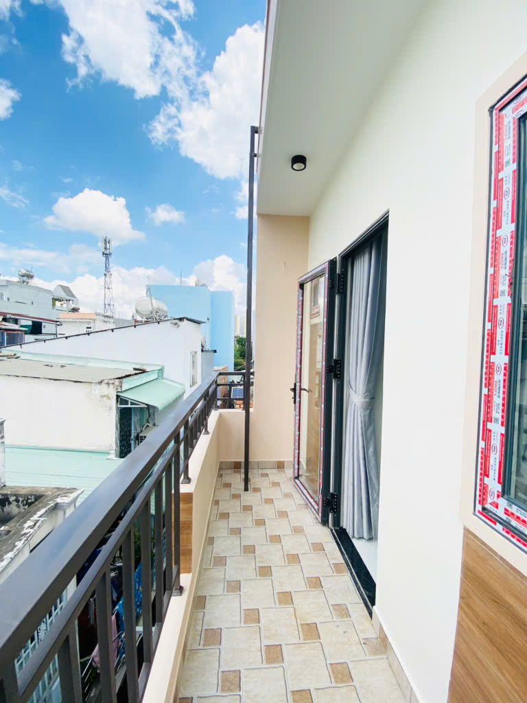 Nhà mới ở ngay, 4,3mX8m Mễ Cốc Q8 giá 3,87 tỉ