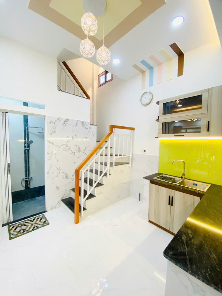 Nhà mới ở ngay, 4,3mX8m Mễ Cốc Q8 giá 3,87 tỉ