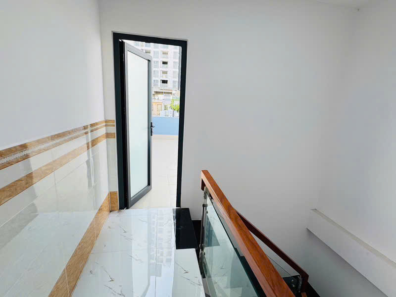 Nhà đẹp 4 tầng 68m2 - Bình đông Quận 8 - Gía 5,35 tỉ