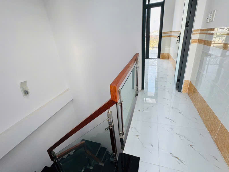 Nhà đẹp 4 tầng 68m2 - Bình đông Quận 8 - Gía 5,35 tỉ