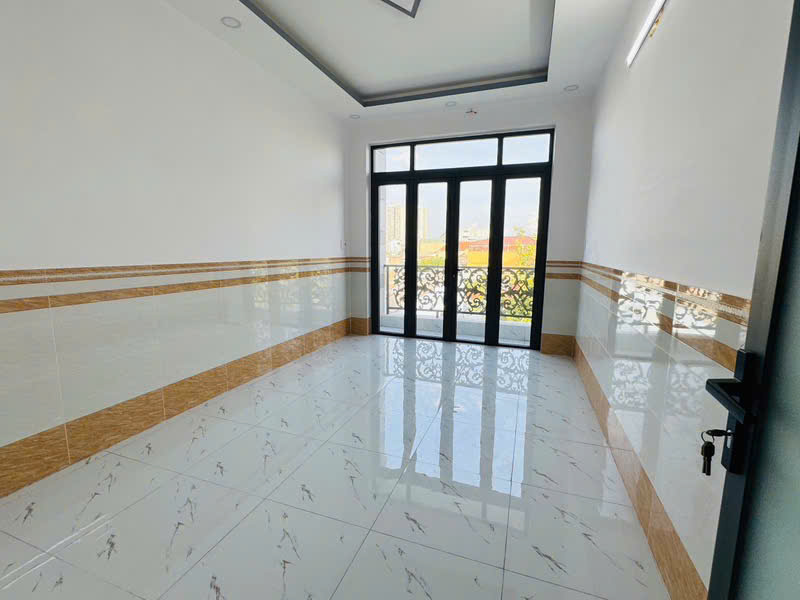 Nhà đẹp 4 tầng 68m2 - Bình đông Quận 8 - Gía 5,35 tỉ