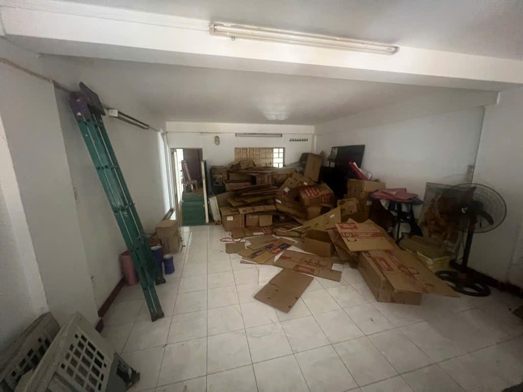 Bán nhà mặt tiền Quận 5 An Dương Vương giá 12 tỷ nhỉnh