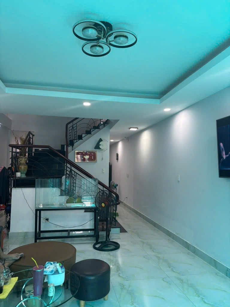 Bán gấp nhà 5 tầng hẻm xe tăng - Phạm hữu lầu Quận 7 - giá 7,5 tỉ