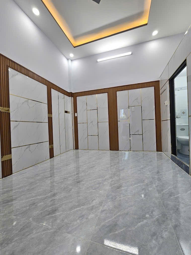 Xách vali vào ở ngay - 40m2 Huỳnh tấn phát Quận 7 giá 3,79 tỉ