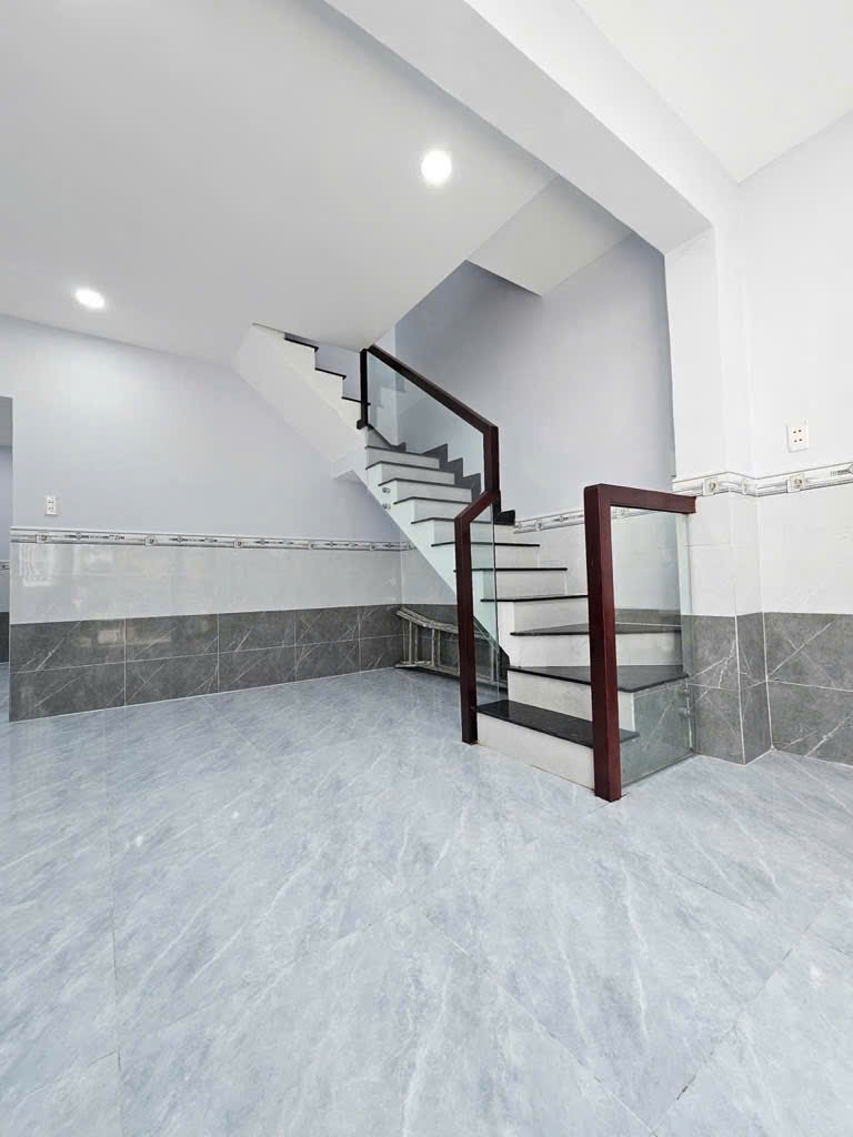 Xách vali vào ở ngay - 40m2 Huỳnh tấn phát Quận 7 giá 3,79 tỉ