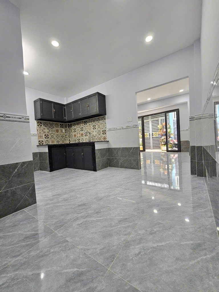 Xách vali vào ở ngay - 40m2 Huỳnh tấn phát Quận 7 giá 3,79 tỉ