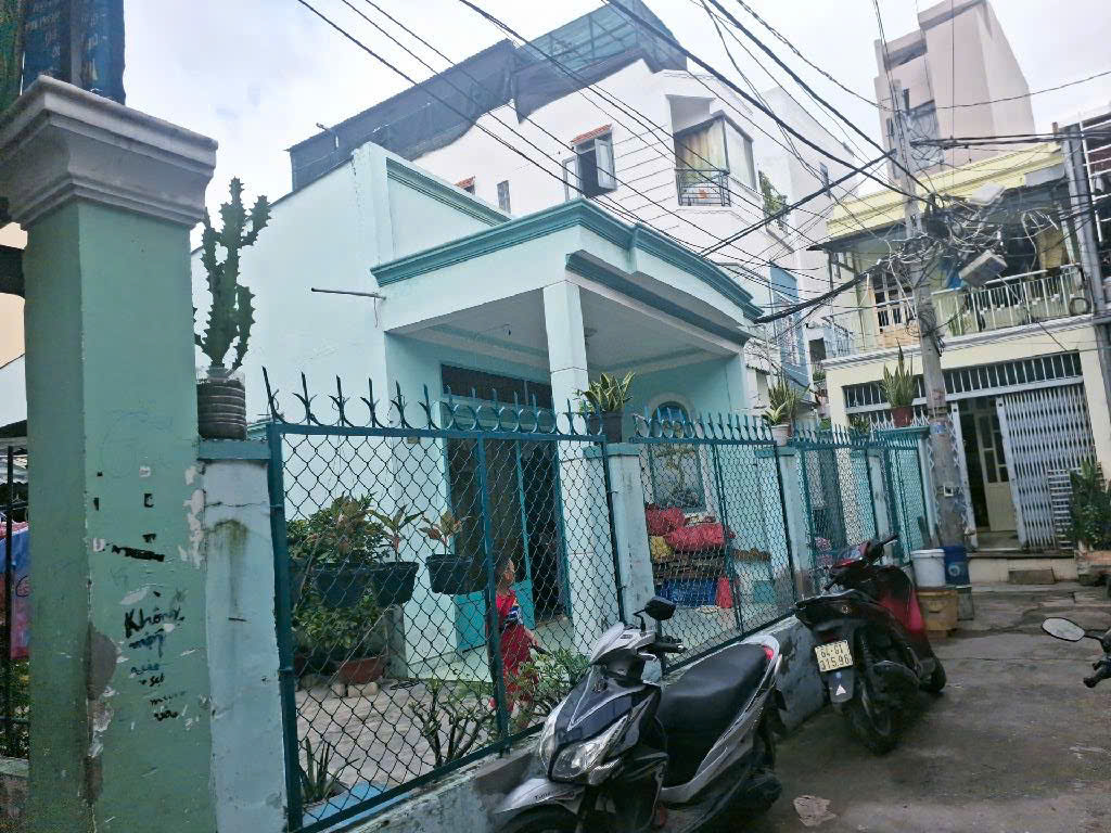 Nhà cũ tiện xây mới, 155m2 Huỳnh tấn phát Q7 giá 10 tỉ