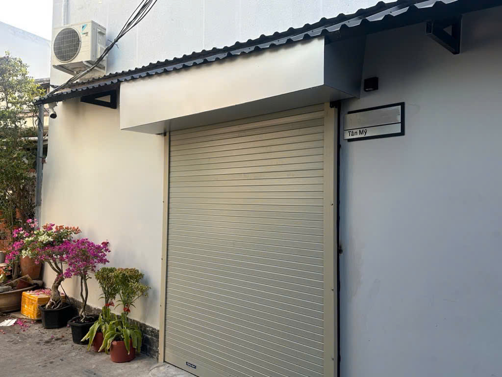 Nội thất sang xịn mịn (4x10)m 3 tầng đúc kiên cố Tân Mỹ Quận 7 giá 7 tỉ nhỉn