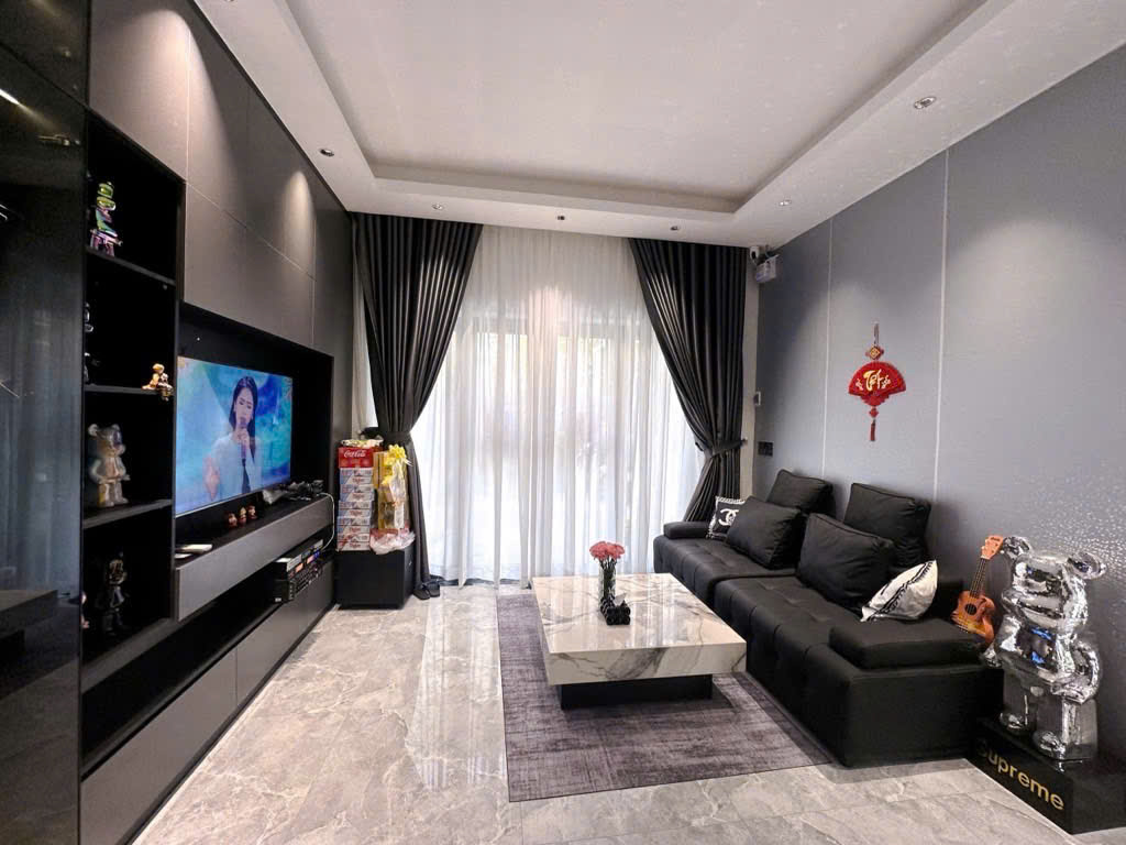 Nội thất sang xịn mịn (4x10)m 3 tầng đúc kiên cố Tân Mỹ Quận 7 giá 7 tỉ nhỉn