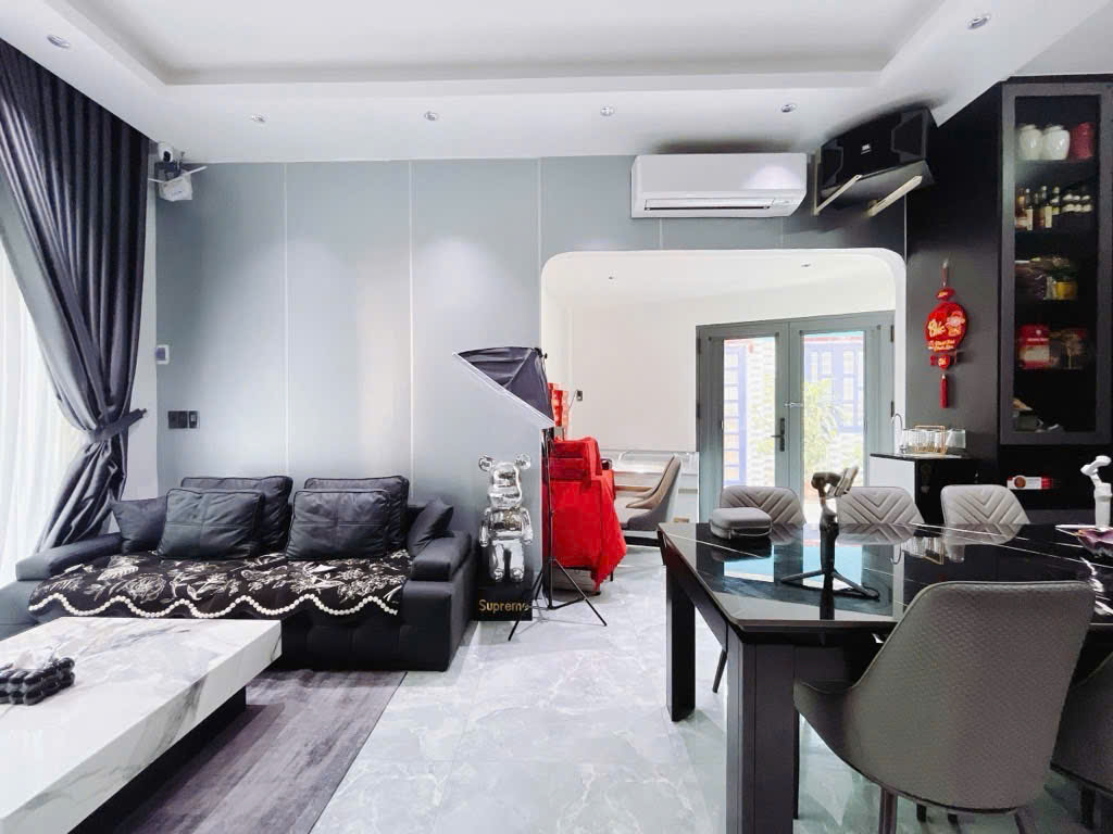 Nội thất sang xịn mịn (4x10)m 3 tầng đúc kiên cố Tân Mỹ Quận 7 giá 7 tỉ nhỉn