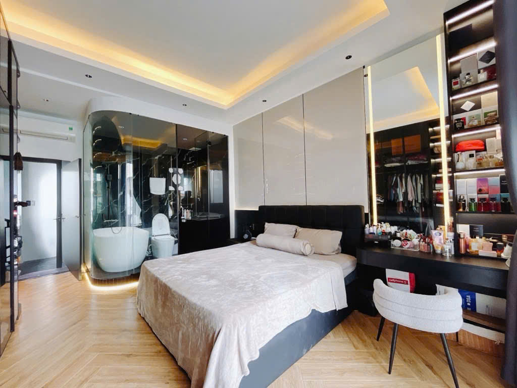 Nội thất sang xịn mịn (4x10)m 3 tầng đúc kiên cố Tân Mỹ Quận 7 giá 7 tỉ nhỉn