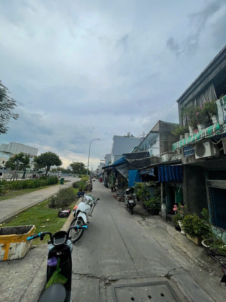 Bán nhà mặt tiền Quận 8 ngang 3.9m x 9m giá 4,55 tỉ