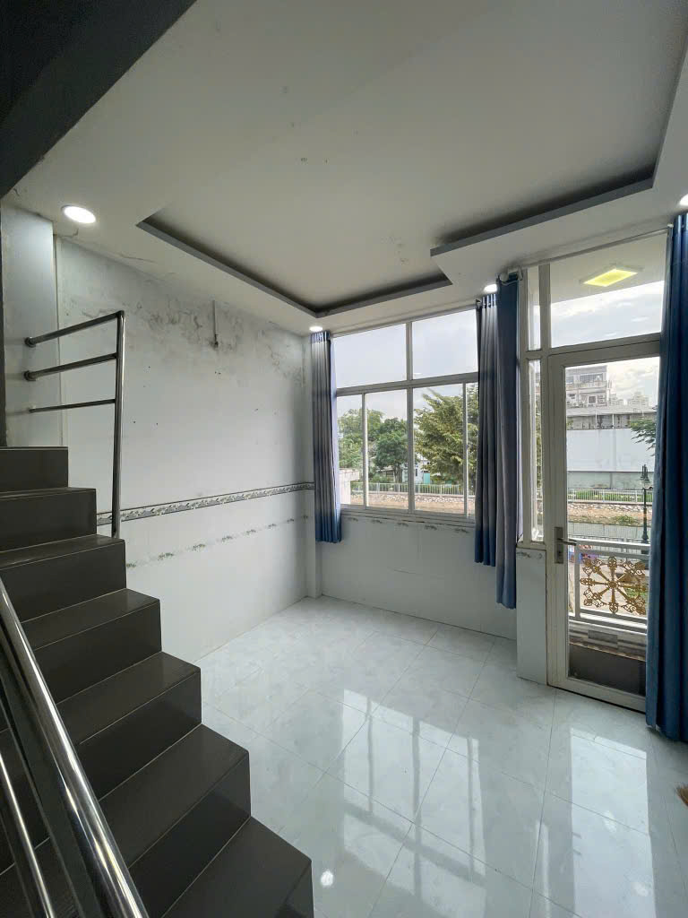 Bán nhà mặt tiền Quận 8 ngang 3.9m x 9m giá 4,55 tỉ