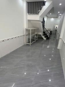 Sau nhà mặt tiền Tùng Thiện Vương 30m2 giá 3.X tỷ TL