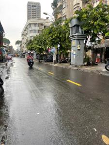 Bán nhà nát tiện xây mới, ngang 5,4m Lê Hồng Phong Q5 giá 7,99 tỷ