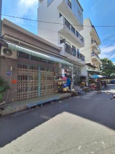 Cách Vincom Quận 7 100m, MT hẻm Huỳnh Tấn Phát giá 8 tỷ