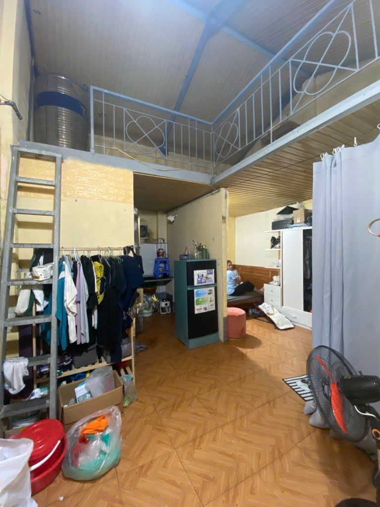 Nhà Lĩnh Nam, chủ bán đất tặng nhà,  40m2, 3,85 tỷ