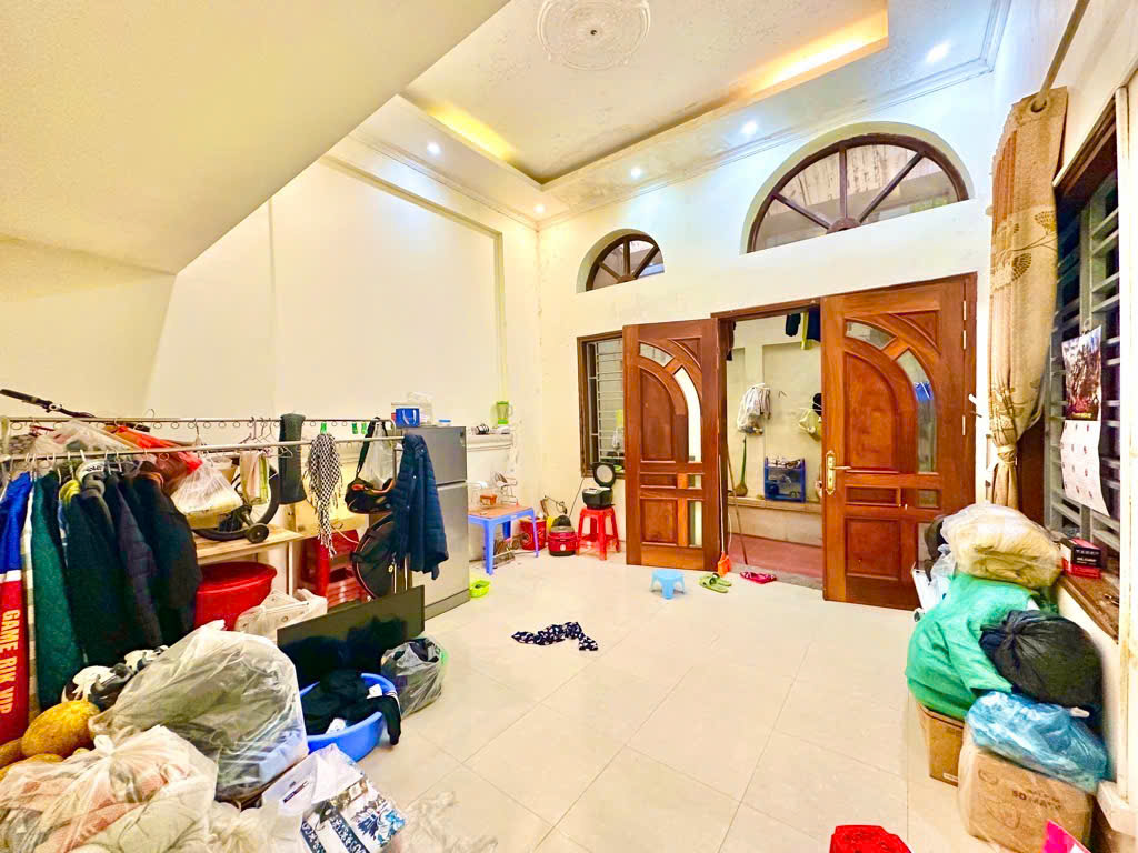 Nhà HM ,  bán đất tặng nhà , 58 m2 , khoảng 6.2 tỷ