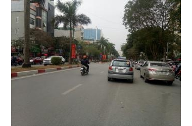 Mặt phố Vạn Phúc, Hà Đông, chỉ 22.5 tỷ, Kinh doanh, mặt sau view thoáng.