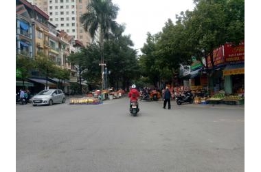 Bán gấp mặt phố đường đôi Xa La, 13,2 tỷ, kinh doanh, 2 mặt phố.