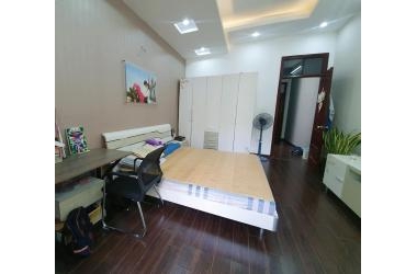 Bán gấp nhà liền kề Cầu Bươu, Thanh Trì, 50m2, nhỉnh 4 tỷ, vỉa hè, lh 0967897269.